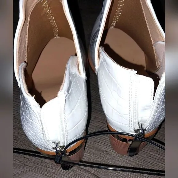Elegant chunky heel bootie sz 8.5