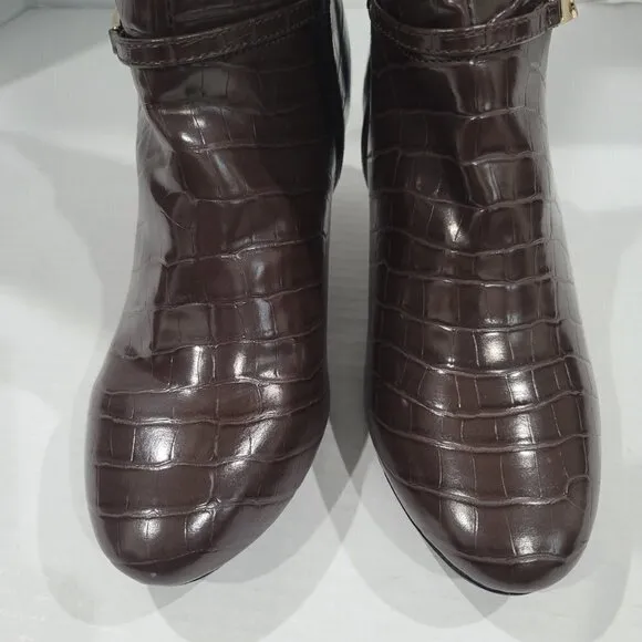 Ellen Tracy Heidey Croc Embossed Round Toe Boots Size 8.5
