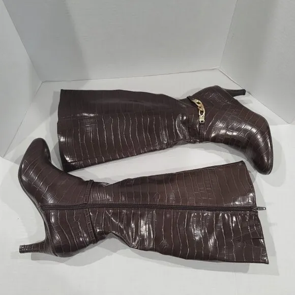 Ellen Tracy Heidey Croc Embossed Round Toe Boots Size 8.5