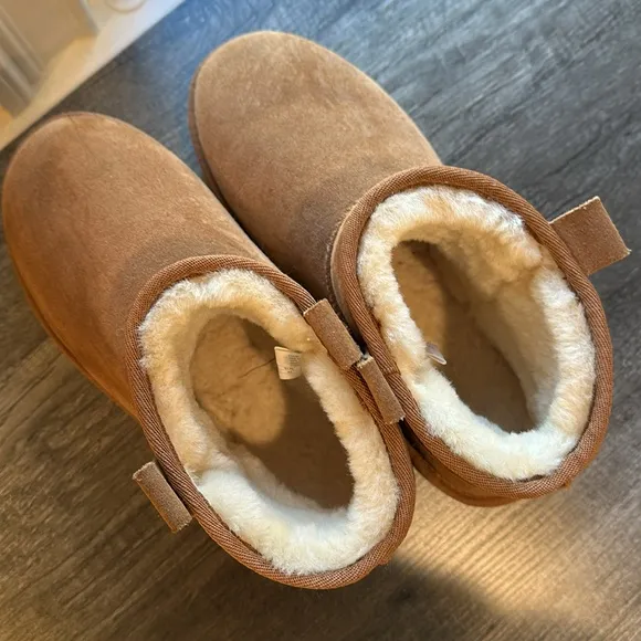 EMU Australia Stinger Micro Waterproof Suede Sheepskin Boot,‎ Chestnut, Size 10