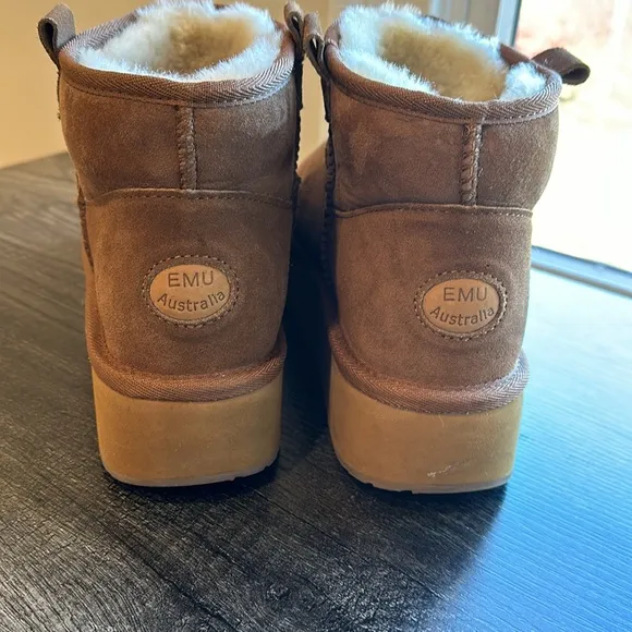 EMU Australia Stinger Micro Waterproof Suede Sheepskin Boot,‎ Chestnut, Size 10