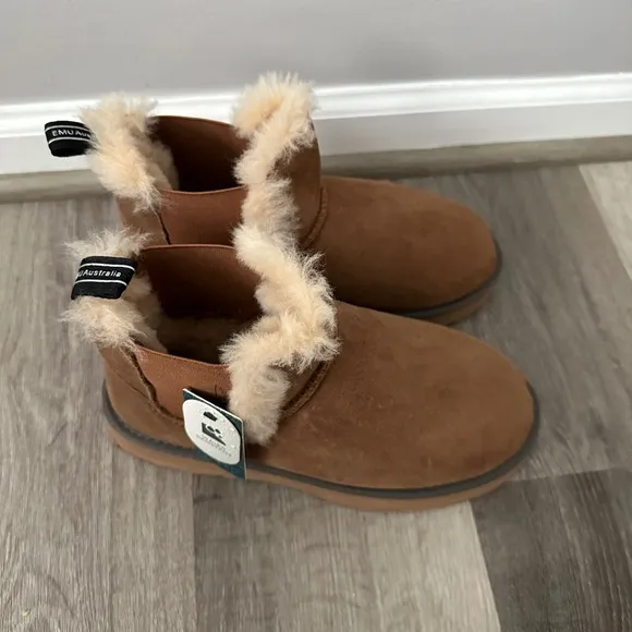 EMU Australia Thresher Boots Size 9