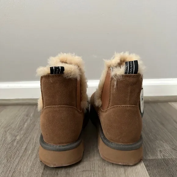 EMU Australia Thresher Boots Size 9