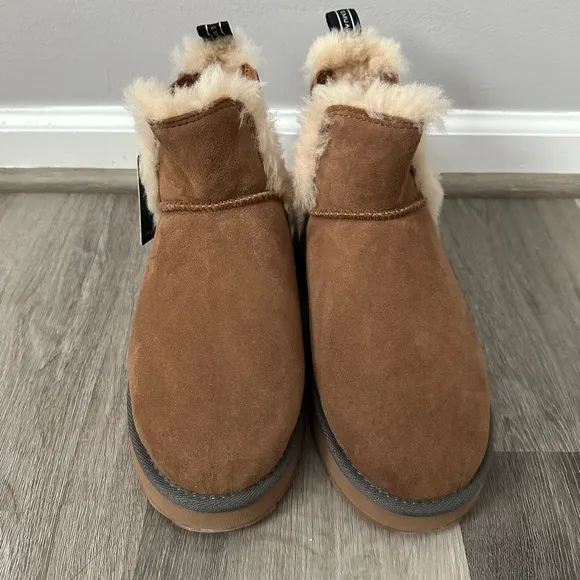 EMU Australia Thresher Boots Size 9