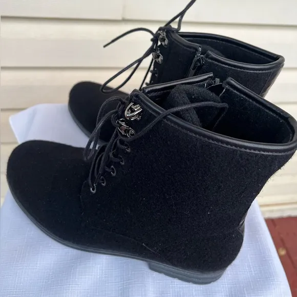 Eric Michael Caterina black wool felt waterproof lace-up ankle boots, zipper, 40