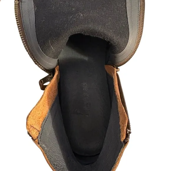 ERIC MICHAEL Zelda boot in Cognac. Women’s size 9.5/10. EUC