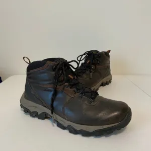 EUC | Columbia men’s newton ridge plus II waterproof lace up hiking boots — 10.5