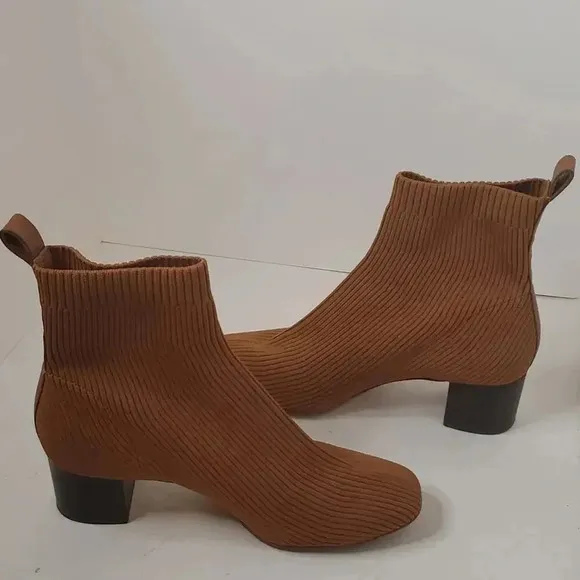 Everlane Glove Boot ReKnit Boots 8
