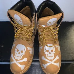 Fashionable boots