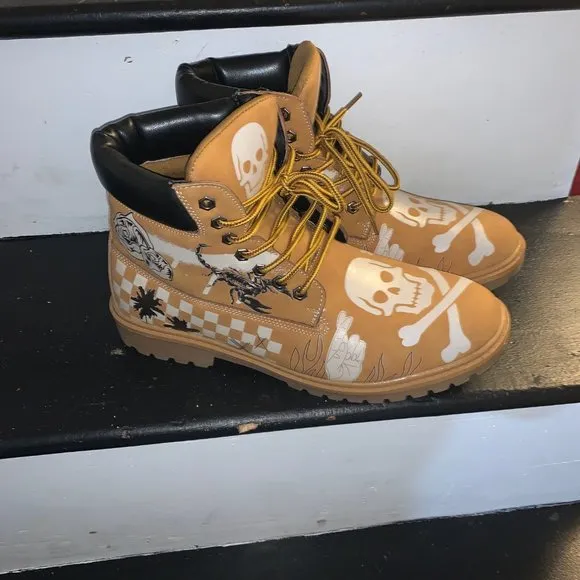 Fashionable boots
