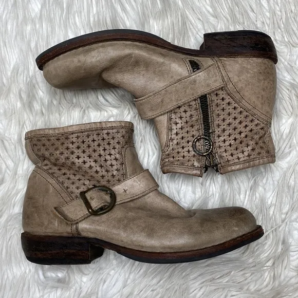 Fiorentini    Baker ankle boots