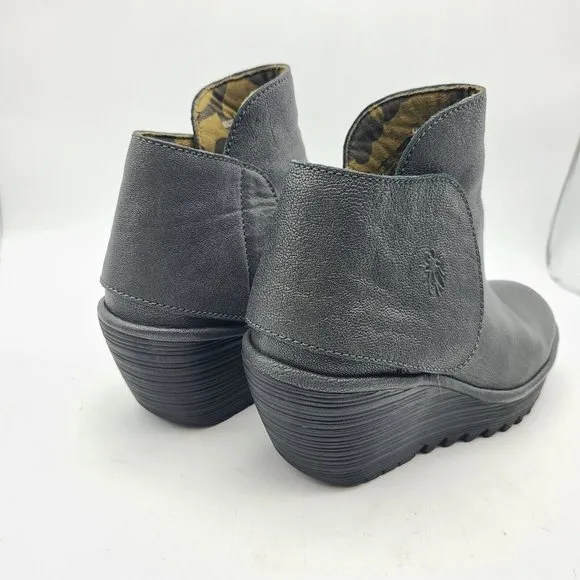Fly London Yogi boots Graphite Leather Women's Size 37 EU 6.5-7 US excellent