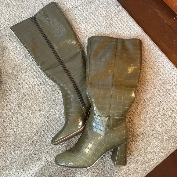 Forever 21 Faux Croc Knee-High Boots NWOT