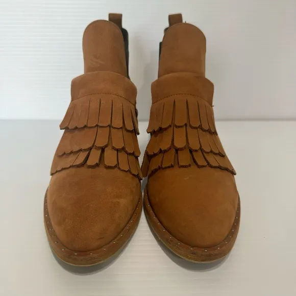 Freda Salvador Blaze Caramel Suede Leather Chelsea Mud Heeled Boots Size 7 1/2