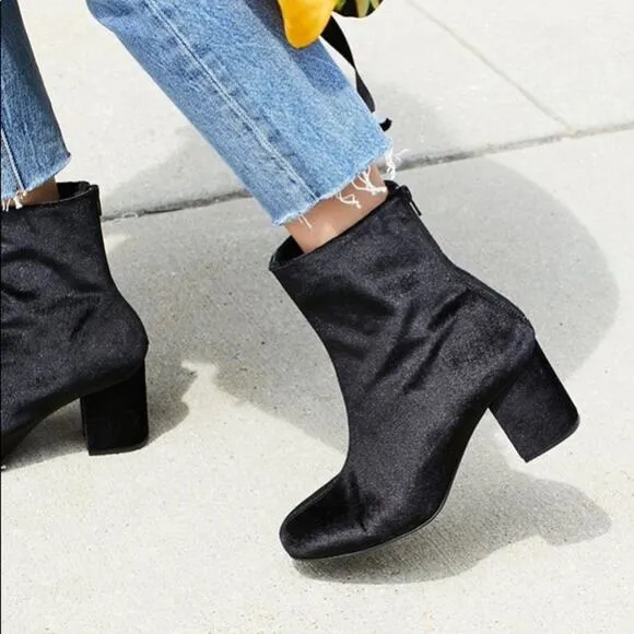 Free People Cecile Black Velvet Chunky Block Heel Round Toe Ankle Boots Booties