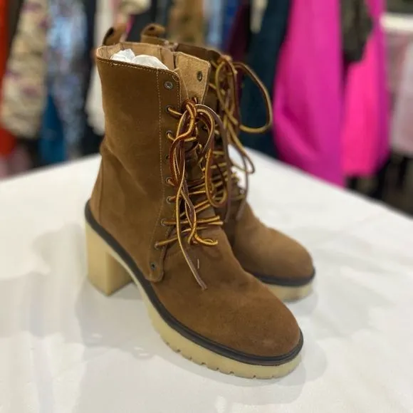 Free people Dylan Lace up boots Chunky Heel Women Size 8