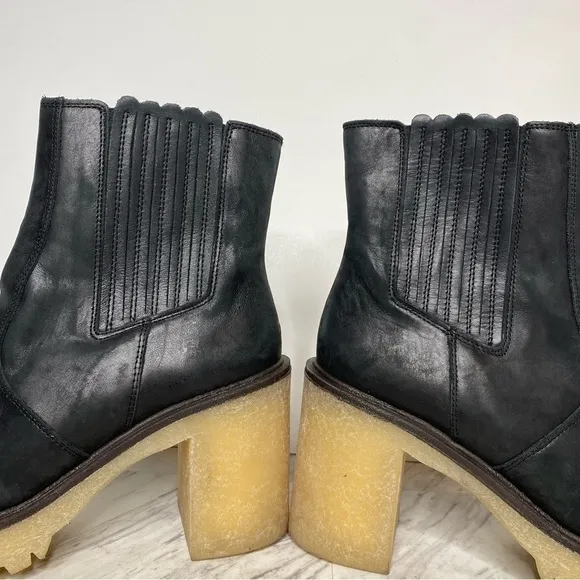 Free People James Black Leather Chelsea Heeled Boot 41 11