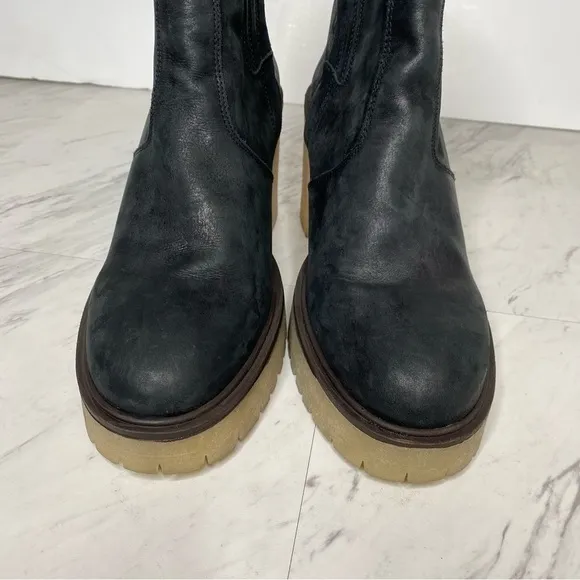 Free People James Black Leather Chelsea Heeled Boot 41 11