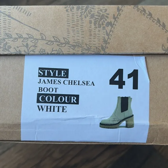 Free People James  Chelsea Chunky Heel Boot White / Cream Womens EU Size 41