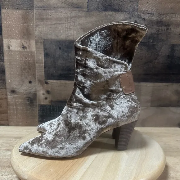 Free People Moonlight Brown/Gold Crushed Velvet Asymmetrical Boots Size 36 (5.5)