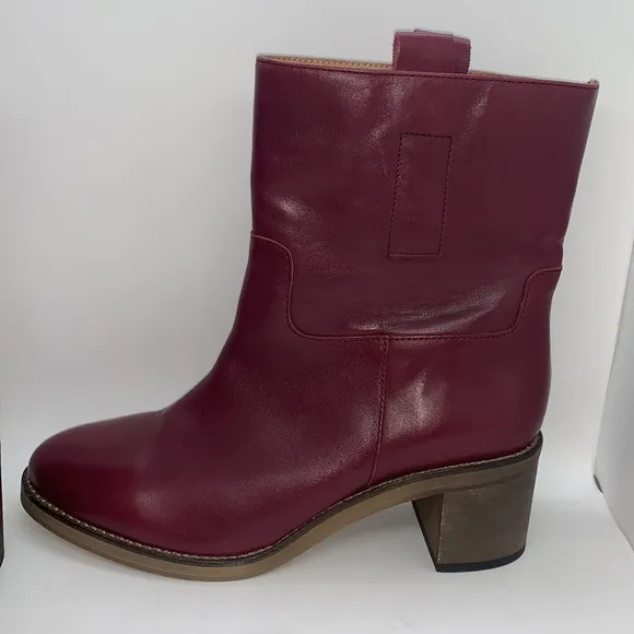 Free People NWOB Tabby Ankle Boots Wild Mulberry 39 1/2 Leather 2” Block Heel