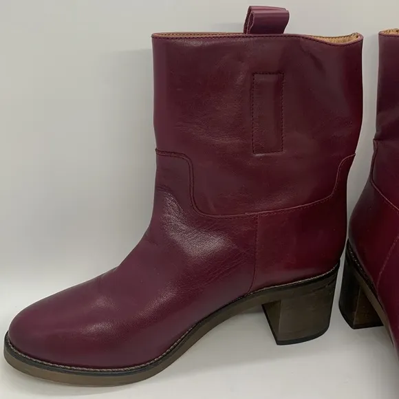 Free People NWOB Tabby Ankle Boots Wild Mulberry 39 1/2 Leather 2” Block Heel