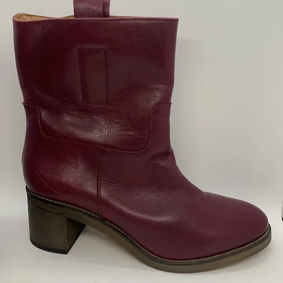 Free People NWOB Tabby Ankle Boots Wild Mulberry 39 1/2 Leather 2” Block Heel