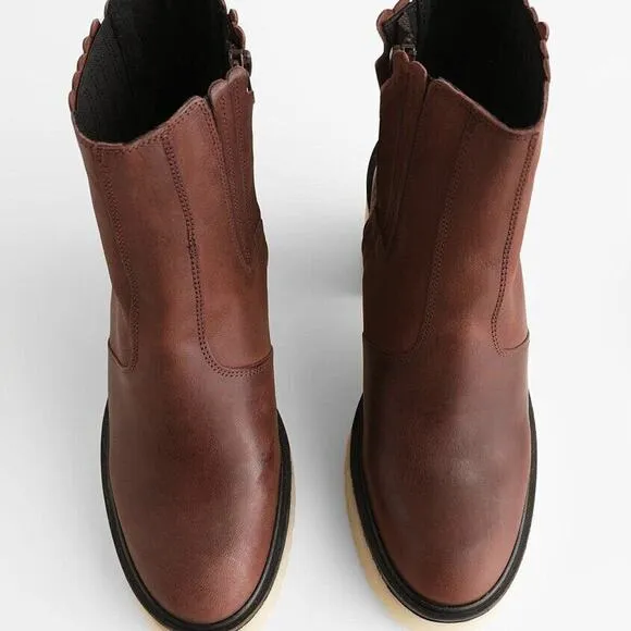 Free People NWOB Women's James Leather Chelsea Boots Brown Size 38.5