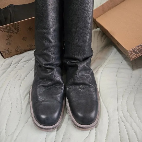 Free People Sutton tight slouch boots black leather size 39.5 US 9.5 new in box