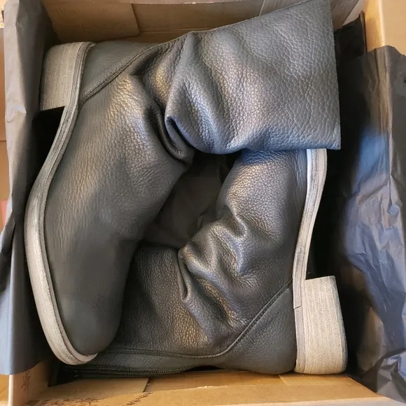 Free People Sutton tight slouch boots black leather size 39.5 US 9.5 new in box