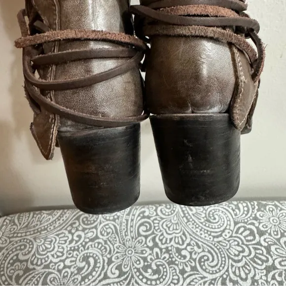 Freebird CASH Distressed Taupe Brown Zip Lace Up Leather Boots Size 7