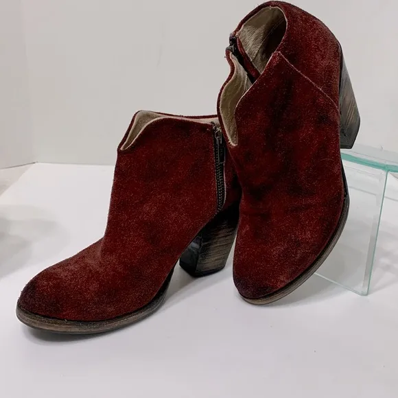 FREEBIRD Detroit red wine suede bootie