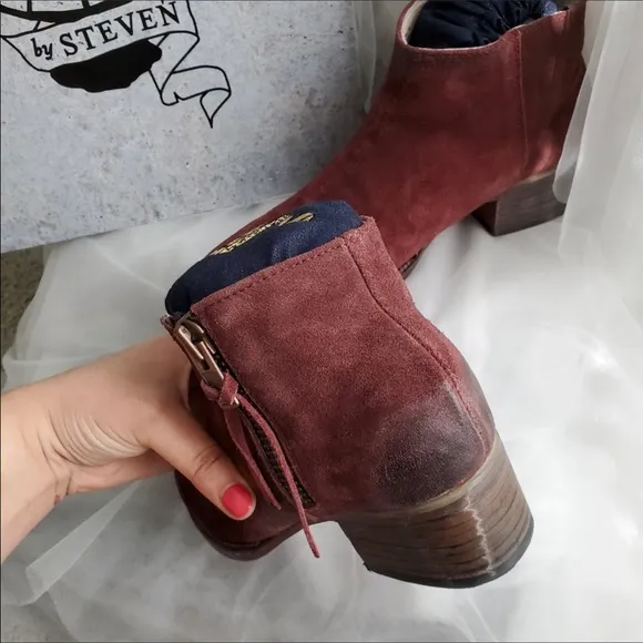 Freebird Wine Suede Onyx Boots
