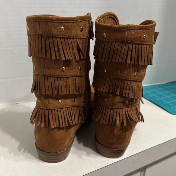 Fringe Buckle Suede Boots - Brown