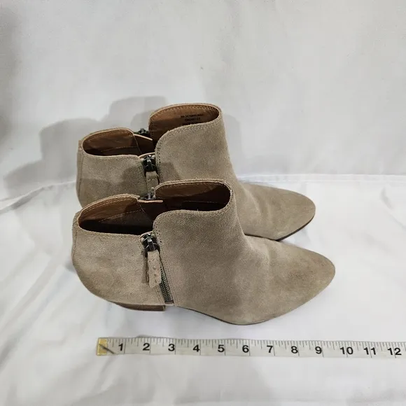 Frye &amp; Co. Judith heeled suede booties women's size 9