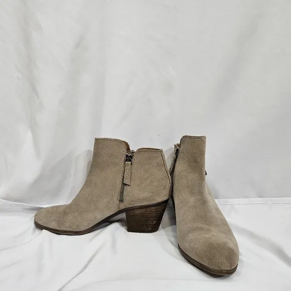 Frye &amp; Co. Judith heeled suede booties women's size 9