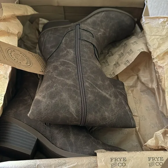 Frye &amp; Co Womens JAIMEY BROWN stacked heel riding boots