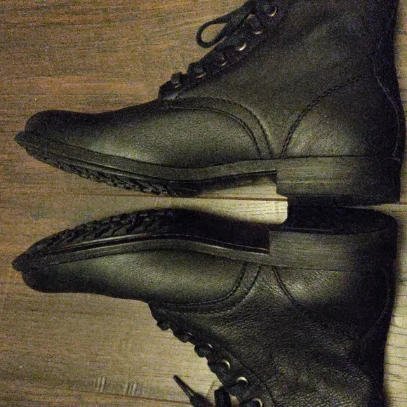 FRYE &quot;Tyler&quot; Black Leather Lace Up Ankle Boots
