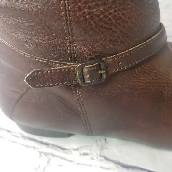 Frye Bonnie brown leather riding boots