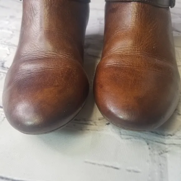 Frye Bonnie brown leather riding boots
