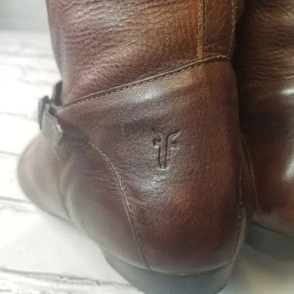 Frye Bonnie brown leather riding boots
