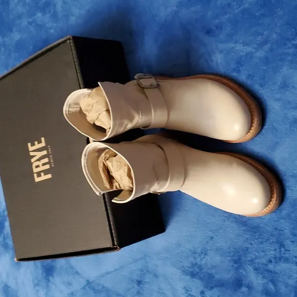 Frye Boots Veronica Bootie
