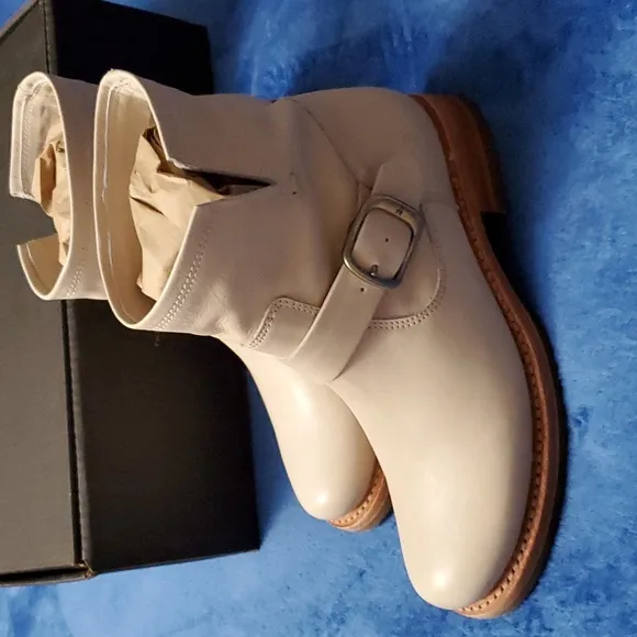 Frye Boots Veronica Bootie