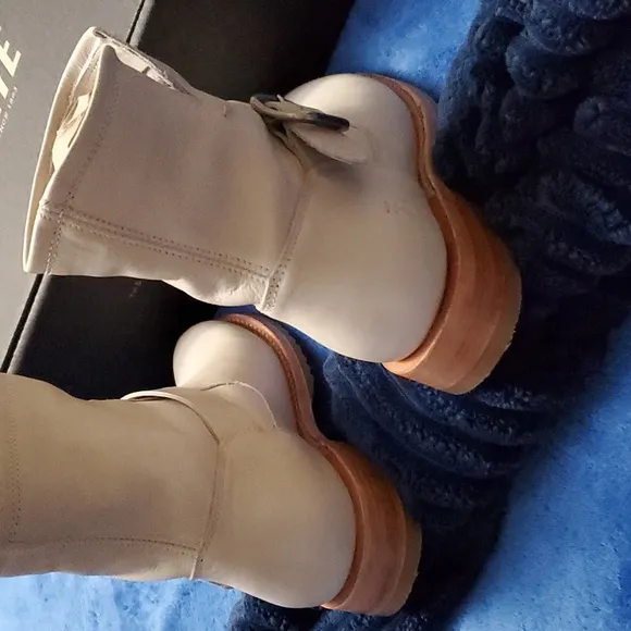 Frye Boots Veronica Bootie