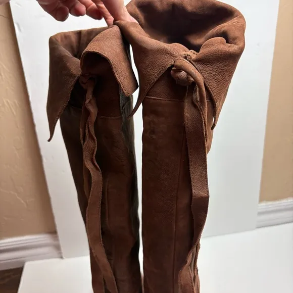 Frye Brown Knee-High Women's Boots Celia Soft Leather Flat Size 11
