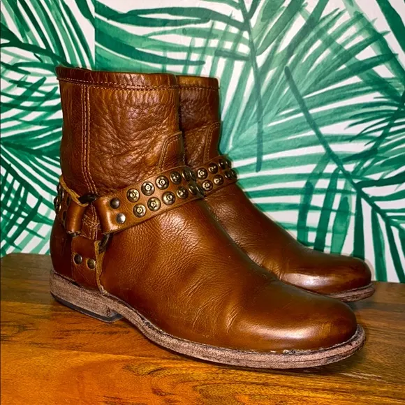 Frye Brown Leather Phillip Studded Harness Boots 76491 Women’s 6 B