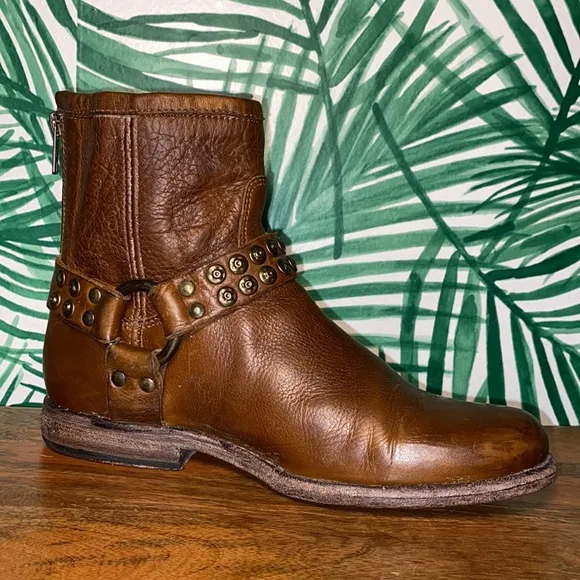Frye Brown Leather Phillip Studded Harness Boots 76491 Women’s 6 B
