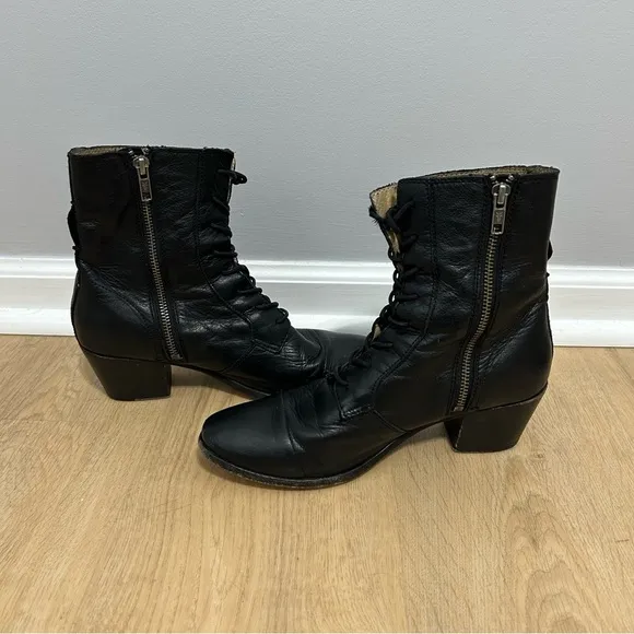 Frye Courtney Lace Up Mid Heel Black Leather Boot Women’s Size 8.5