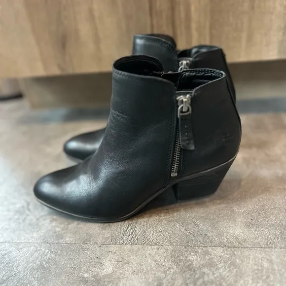 Frye Judith Zip Leather Booties Ankle Boots Size 7