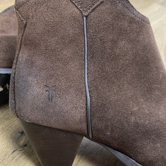 Frye June Western Shootie Brown Suede Ankle Boots size 7